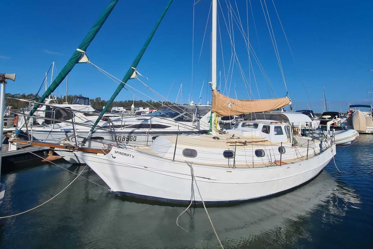 Bruce Roberts Spray 33 Yacht for Sale Gold Coast